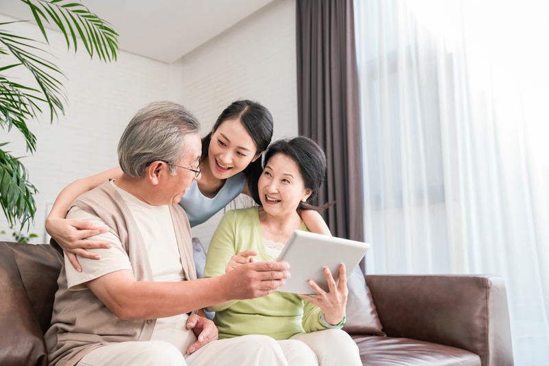 老花可以做手术矫正吗?老花眼矫正手术多少钱?